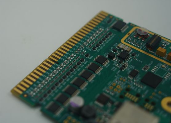 ราคาดี องค์ประกอบวงจรพิมพ์ที่มี LF HAL 4 ชั้น PCB SMT / DIP การควบคุมความคับกวนการทํางาน ออนไลน์