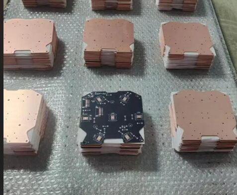 ราคาดี แผงวงจร PCB ฐานทองแดง FR4 ควบคุมอิมพีแดนซ์เพื่อความเสถียรในการทำงานในระยะยาว ออนไลน์